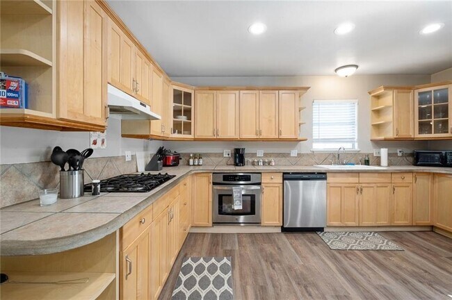 Building Photo - 5701 Mojave Dr