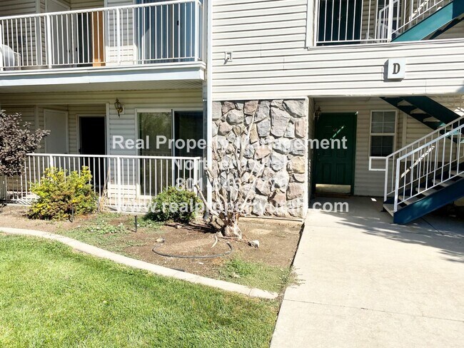 Building Photo - Ground level Condo Available Now