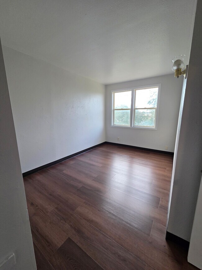 Foto del edificio - 529 NW 15th Dr