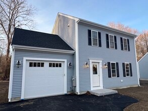 Building Photo - 2 Hummingbird Path