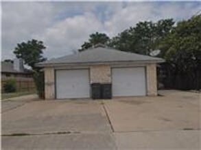 Building Photo - 617 Luther Dr