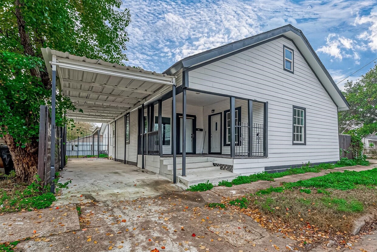 Foto principal - 7422 Avenue I
