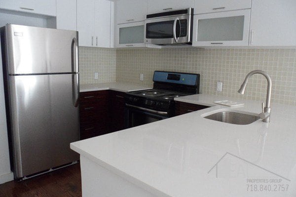 Building Photo - Sensational 4BR Triplex in Bed-Stuy!