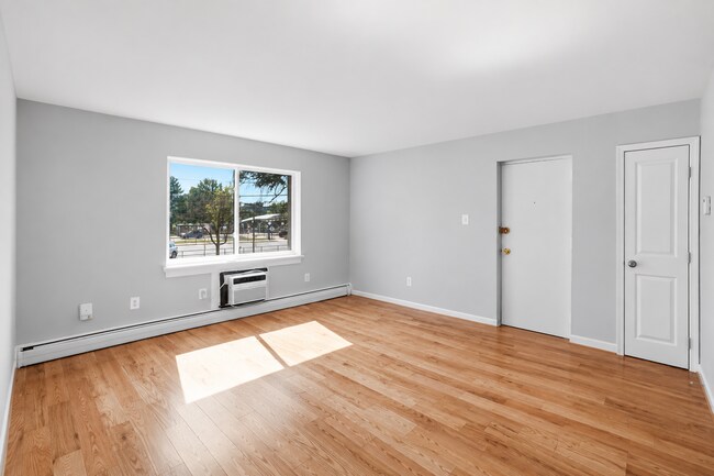 Foto del edificio - 7310 Columbia Ave