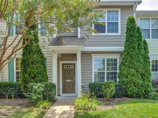 Foto principal - 205 Hamlet Park Dr