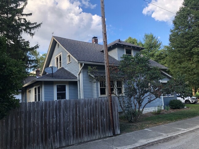 Building Photo - 5002 Winthrop Ave