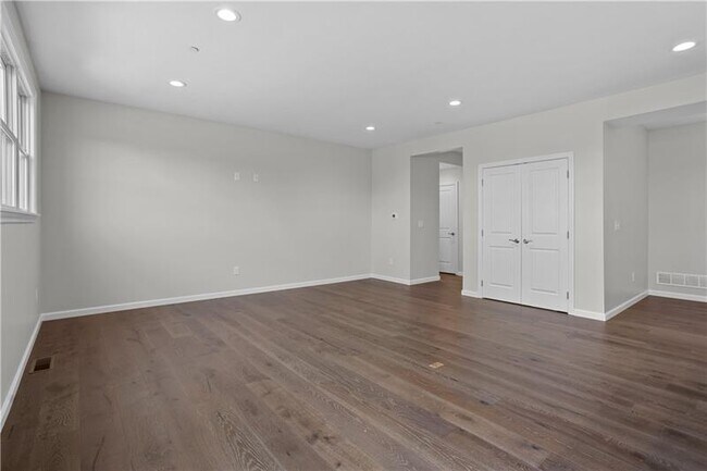 Foto del edificio - 413 Walnut Ct