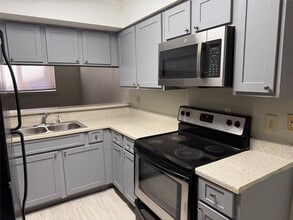 Building Photo - 8048 Sands Point Dr