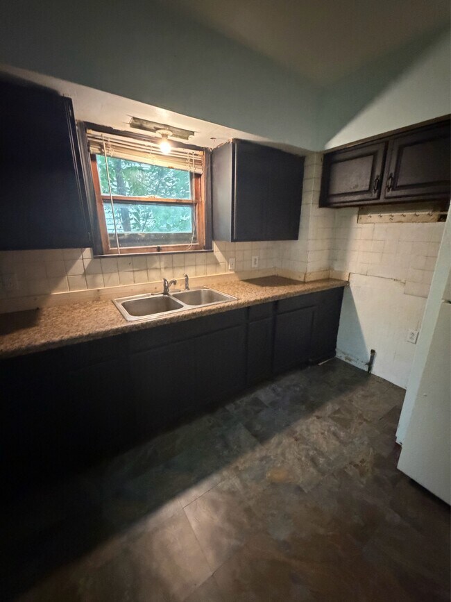 Building Photo - 111 N Brockway Ave