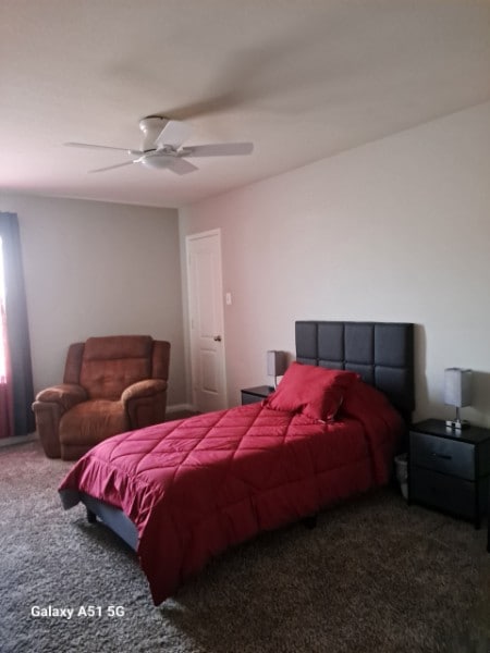 Foto del edificio - 6101 Chalk Hollow Dr
