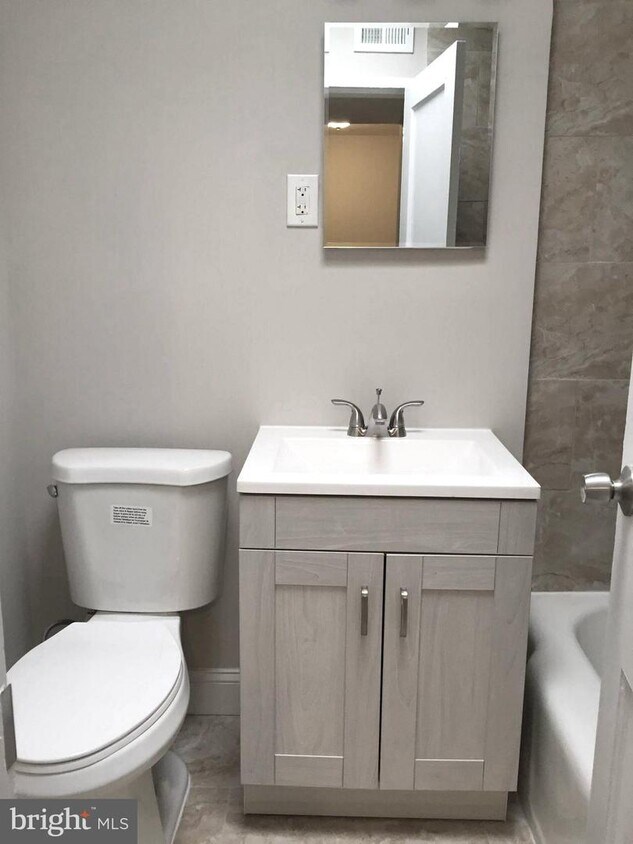 Foto principal - 141 W Reed Ave