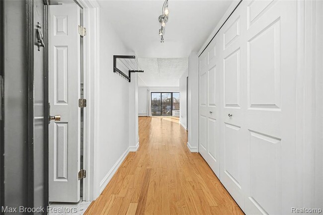 Building Photo - 35300 Woodward Ave