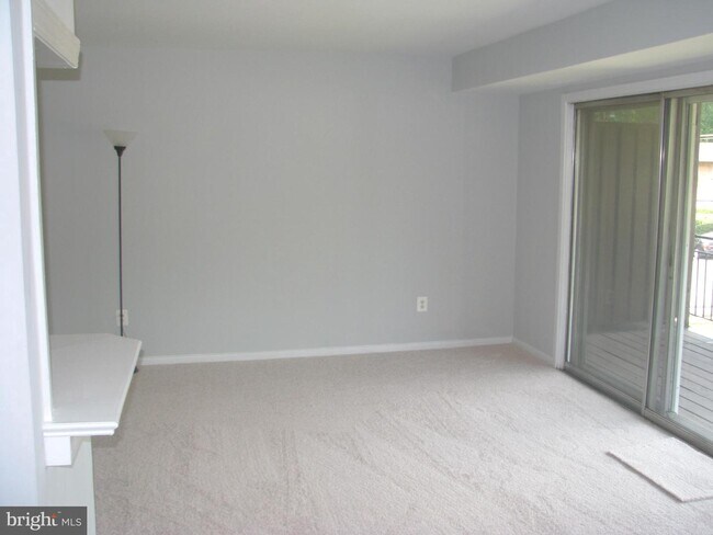 Building Photo - 10169 Fair Wds Dr