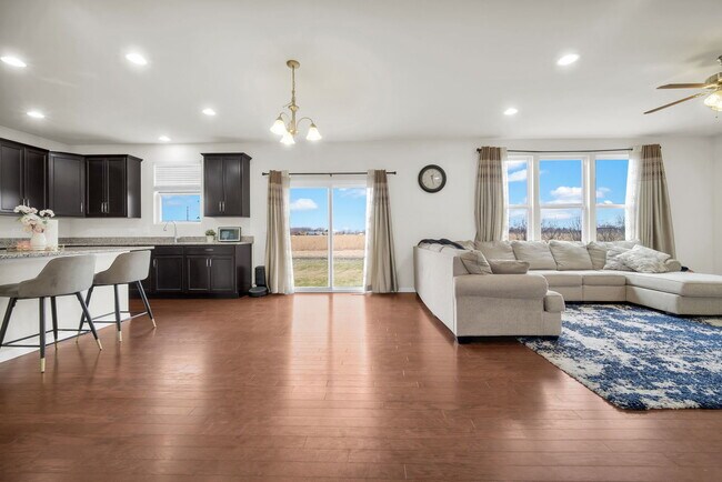 Foto del edificio - 4255 Fraser Cir