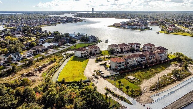 Foto del edificio - 4105 Boardwalk Blvd