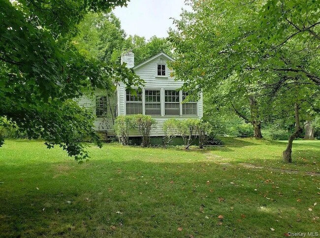 Foto del edificio - 717 Spring Lake Rd