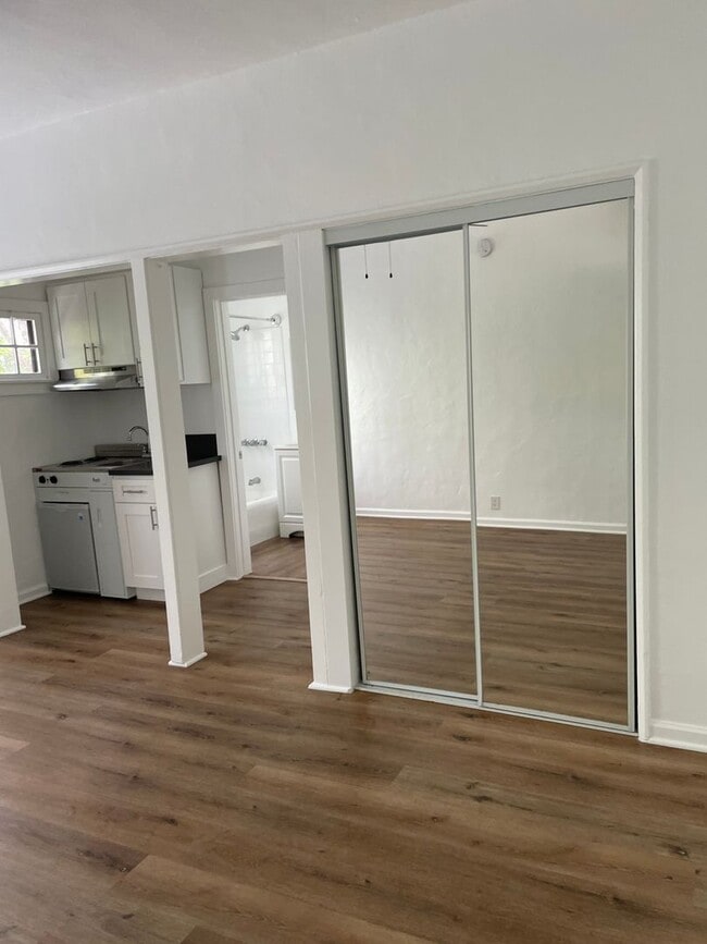 Interior Photo - Windsor Court