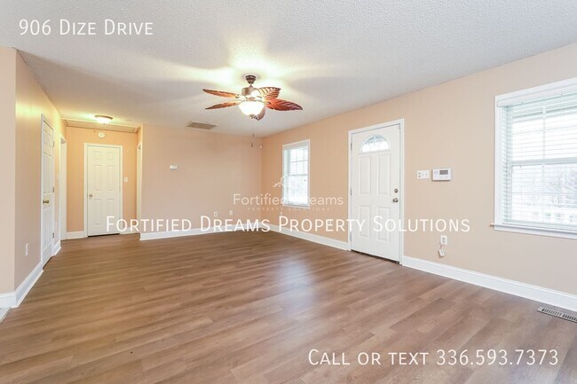 Building Photo - 906 Dize Dr