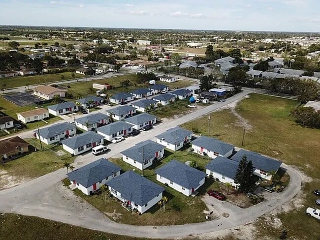 3 Bedroom Private Home - 3 Bedroom Private Home