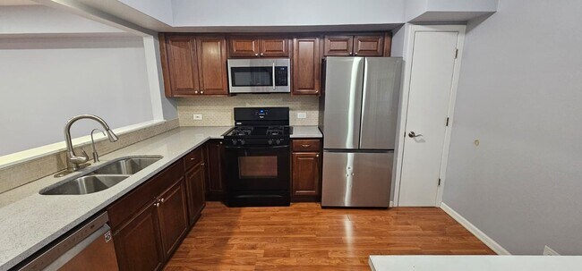 Building Photo - 988 Butter Creek Ct