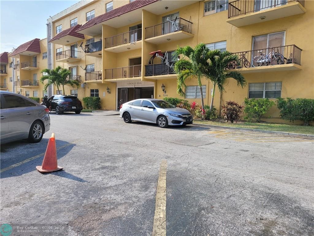 5100 SW 41st St Unit 303, Hollywood, FL 33023 Condo for Rent in