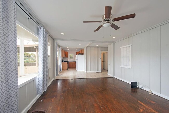 Building Photo - 5061 keeney