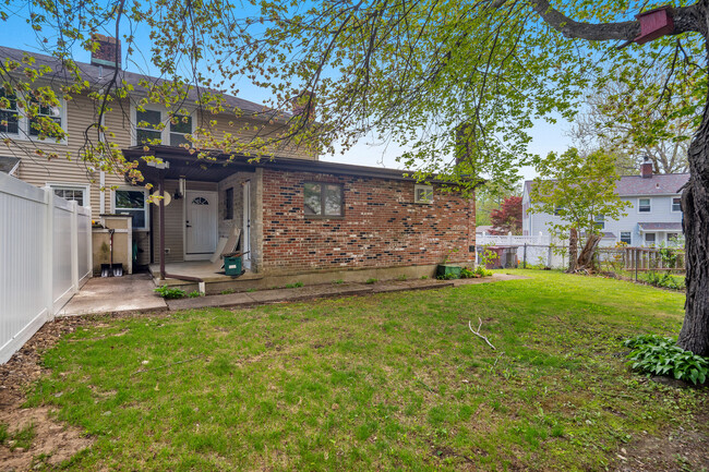 Foto del edificio - 110 Cold Spring Cir