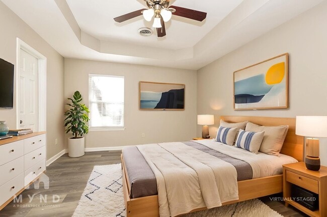 Building Photo - 2423 Lismore Dr