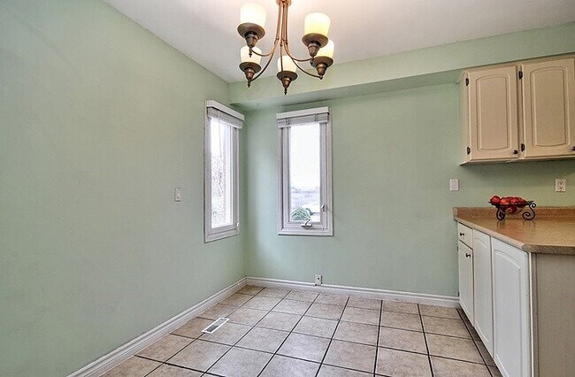 Photo du bâtiment - 174 Wright Crescent