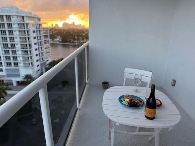 Foto del edificio - 336 N Birch Rd