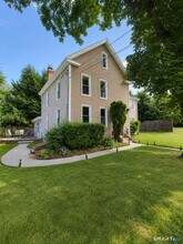 Building Photo - 561 Hopewell Rd