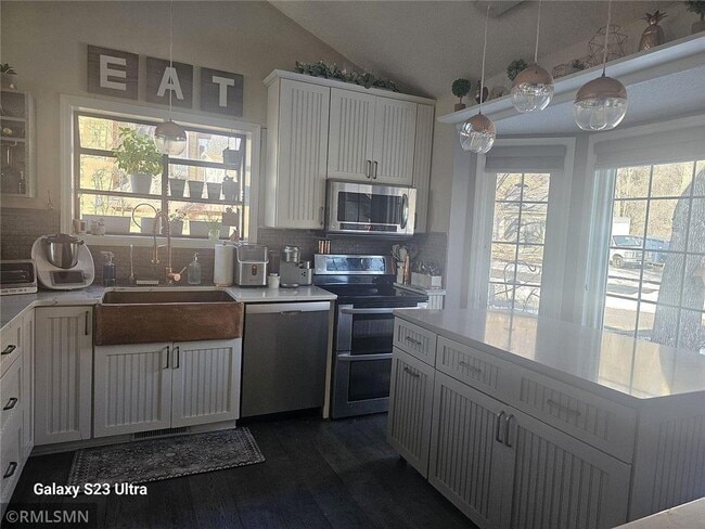 Building Photo - 18701 Red Cherry Cir