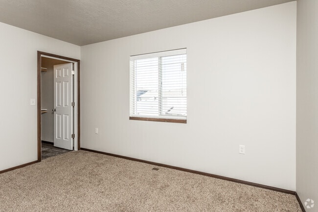 3BR, 2.5BA - 1,330 SF - Beal Townhomes