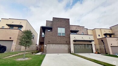 Building Photo - 1056 Maverick Dr