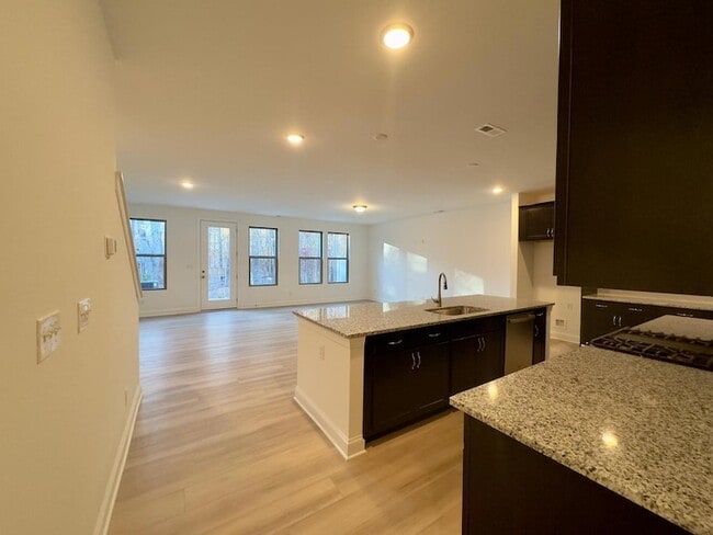 Building Photo - 2126 Maggie Vly Dr