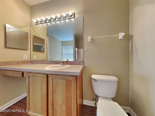 Building Photo - 2467 Eisner Dr