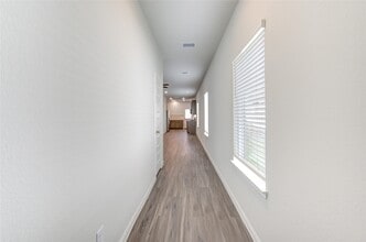 Building Photo - 13321 Burbot Dr