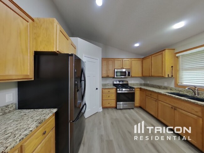 Building Photo - 23094 Havelka Ct N