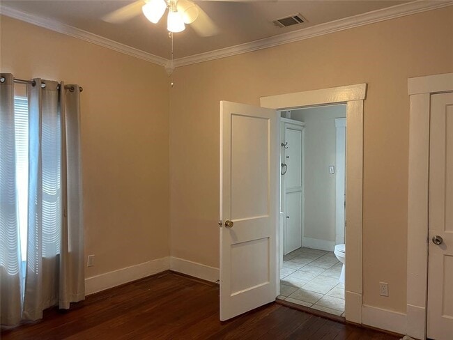 Building Photo - 217 Royder St