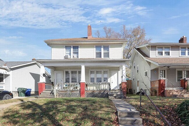 Building Photo - 332-334 N Burgess Ave
