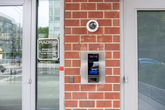 Secured buiding - 1300 N St NW
