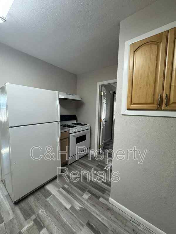 Building Photo - 517 Broadwater Ave