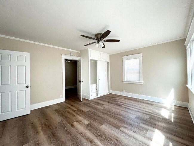 Building Photo - Cedar LB