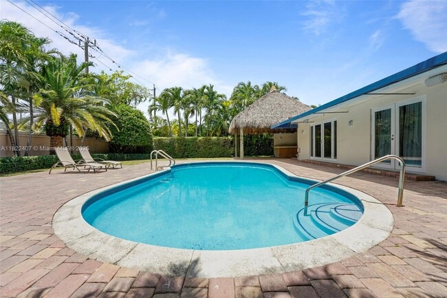 Building Photo - 12730 Ixora Rd