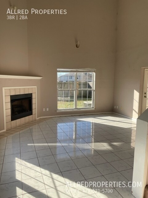 Foto del edificio - 3 bedroom Duplex Fayetteville