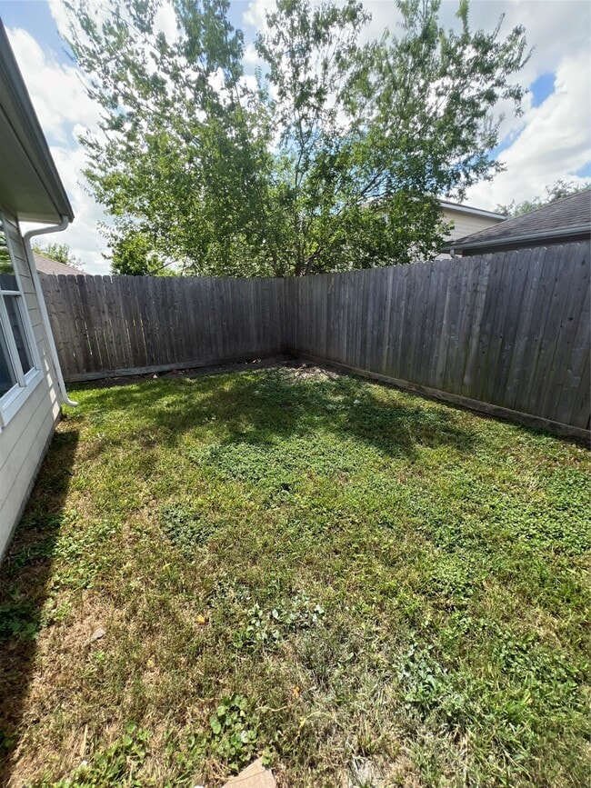 Building Photo - 2903 Sockeye Dr