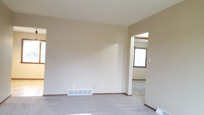 Building Photo - 3718 Convair Ln