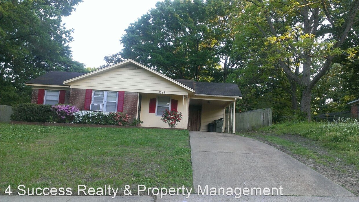 Primary Photo - 3 br, 1 bath House - 1349 Ashville Dr.