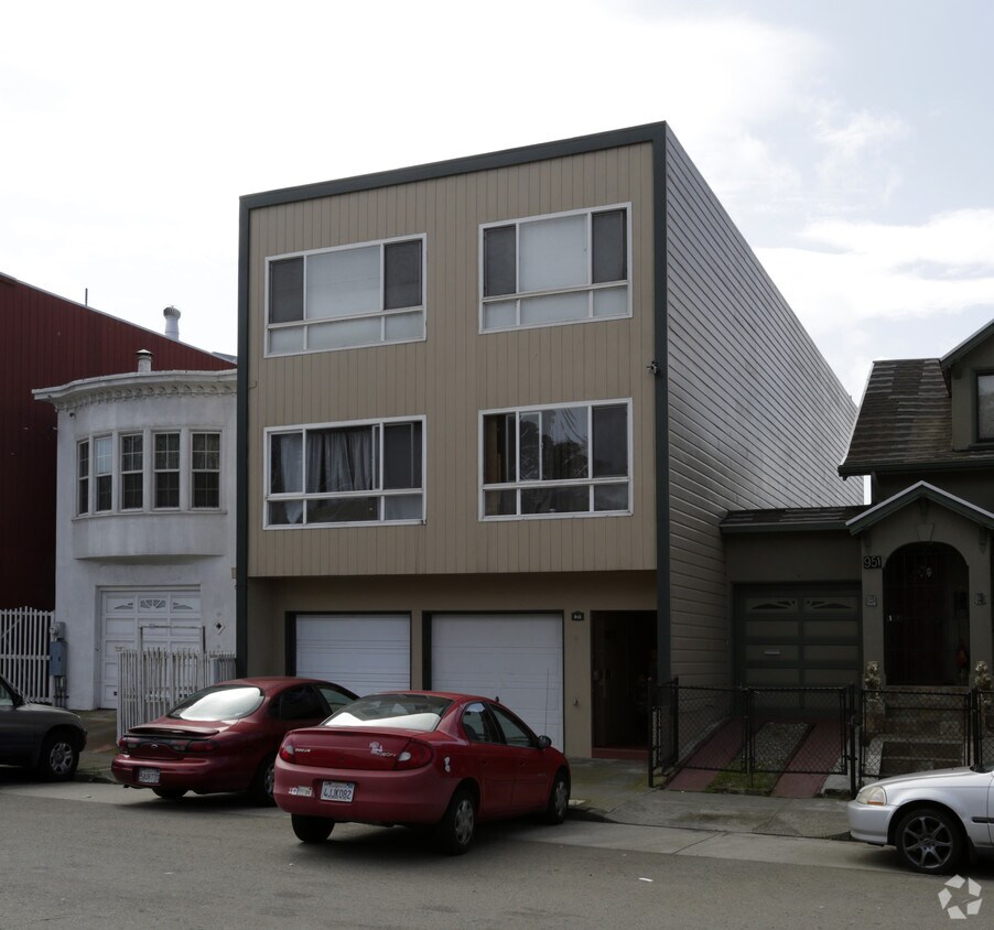 Primary Photo - 945 Ocean Ave