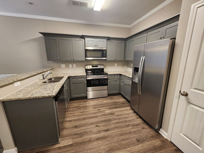 Foto del edificio - 255 Fieldcrest Dr